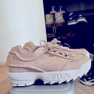 Suede pink FILA used maybe twice…